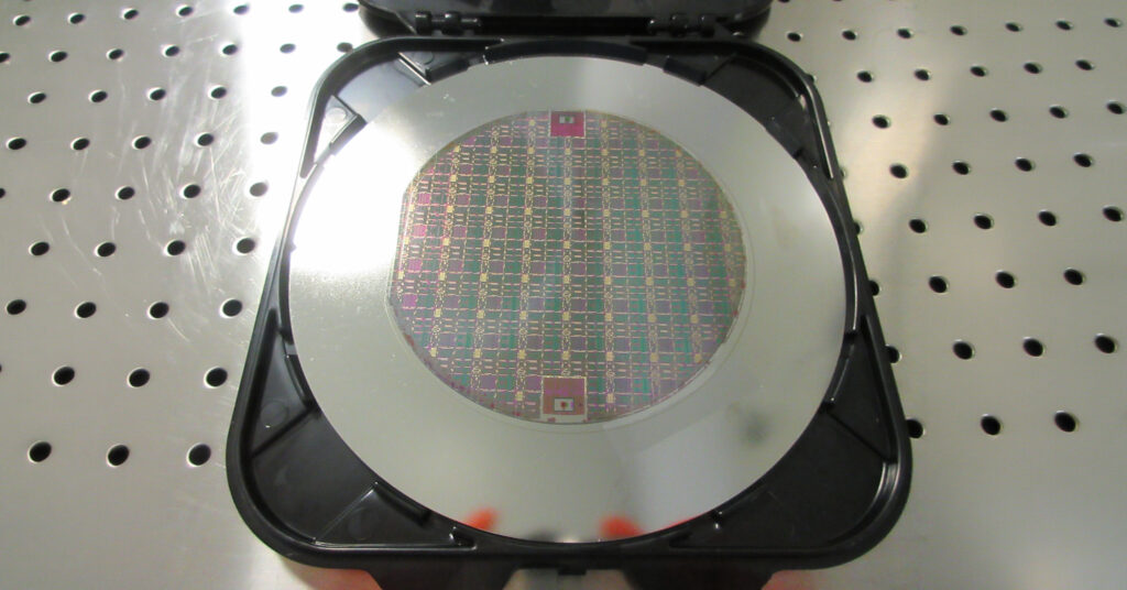 Oblea SGAN-Next Run 1 con MMIC para diferentes tipologías de SSPA en banda Q, LNA en banda V, RF Switch